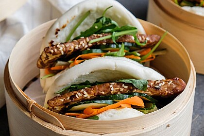 Steamed buns tempeh teriyaki